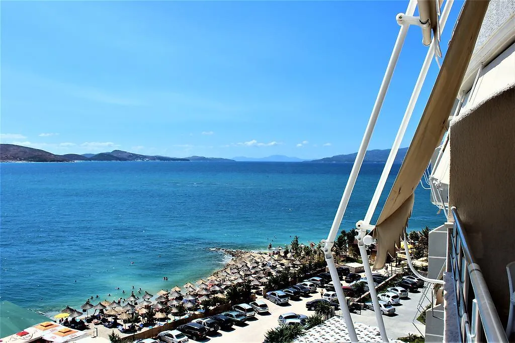 Seaside Apartment Саранда