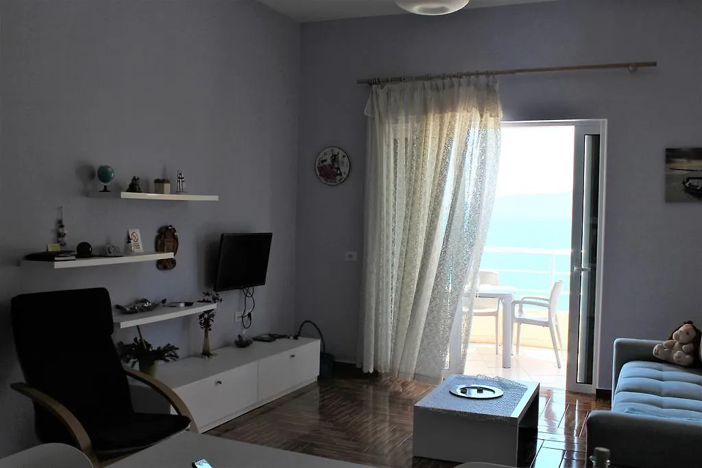 Seaside Apartment Саранда